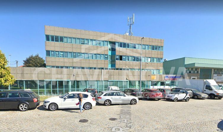 Loja para Venda em Perafita, Lavra e Santa Cruz do Bispo