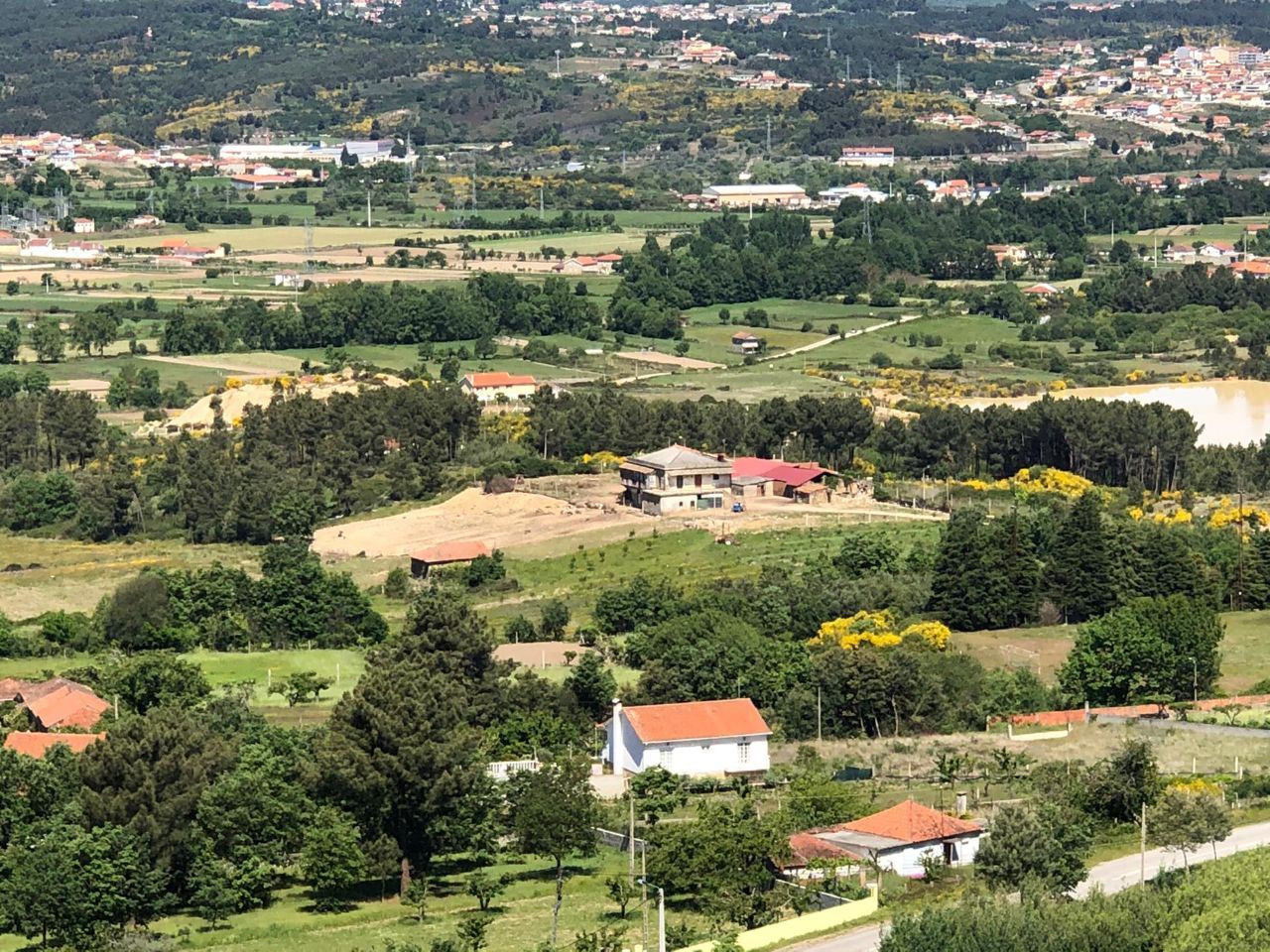 Terreno com mais de 150 mil metros quadrados a 2 minutos de Chaves