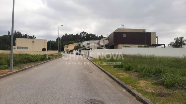 Land for sale in Vila Nova de Gaia, Portugal — €64,000