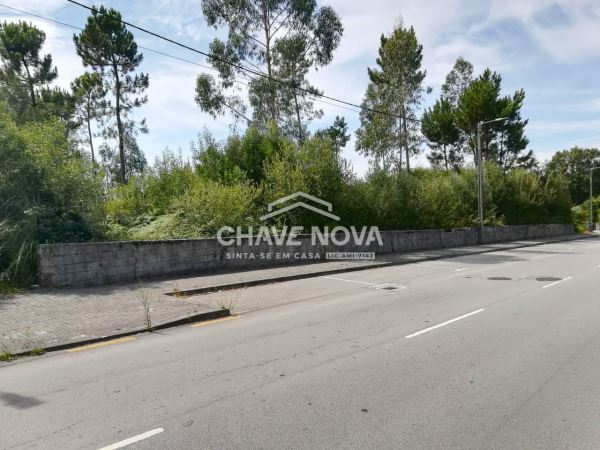 Land for sale in Santa Maria da Feira, Portugal — €482,000