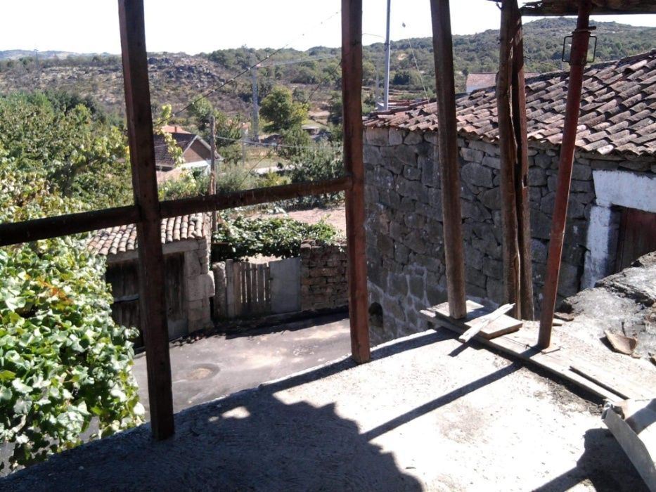 Casa para reconstrução em Valpaços