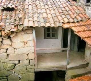 Casa para reconstrução em Valpaços
