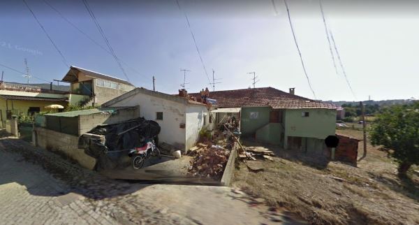 Moradia para Recuperar a 1Km do Centro de Chaves