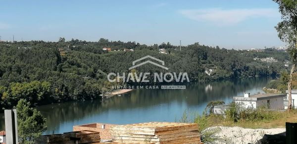 Land for sale in Gondomar, Portugal — €750,000