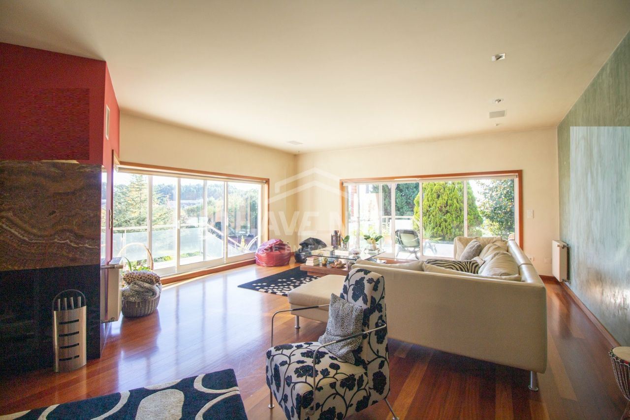 Moradia T6 para Venda em São Felix da Marinha