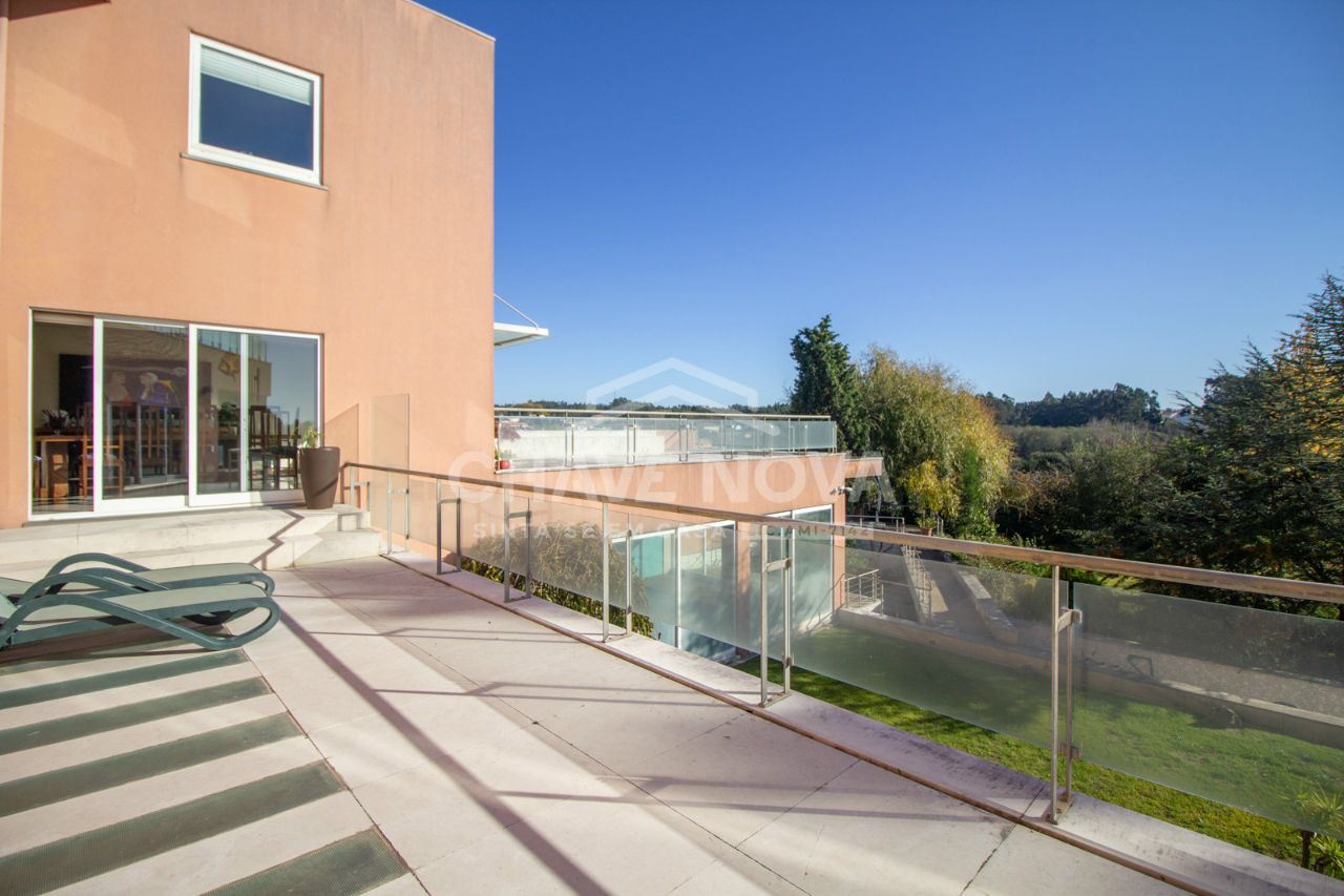 Moradia T6 para Venda em São Felix da Marinha