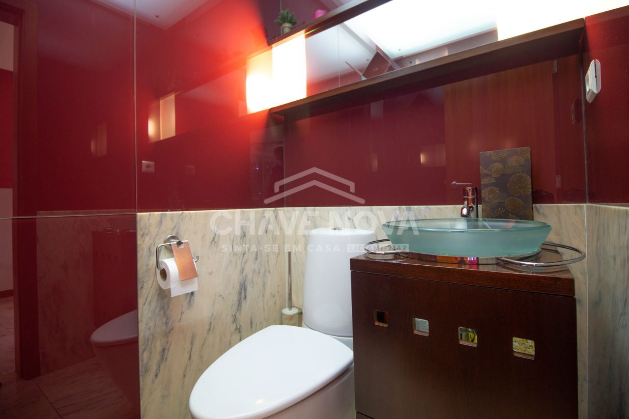 Moradia T6 para Venda em São Felix da Marinha