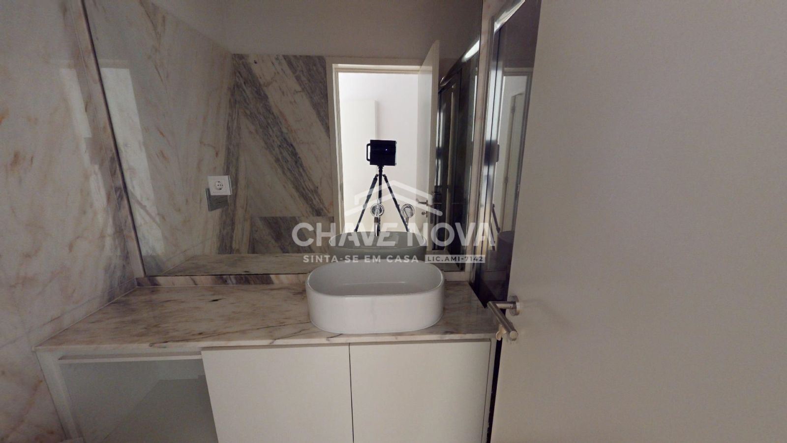 Apartamento T1 para Venda em Cedofeita, Santo Ildefonso, Sé, Miragaia, São Nicolau e Vitória Foto 4