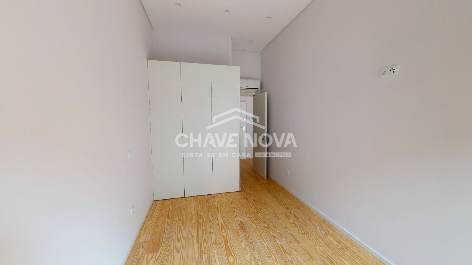 Apartamento T1 para Venda em Cedofeita, Santo Ildefonso, Sé, Miragaia, São Nicolau e Vitória Foto 7
