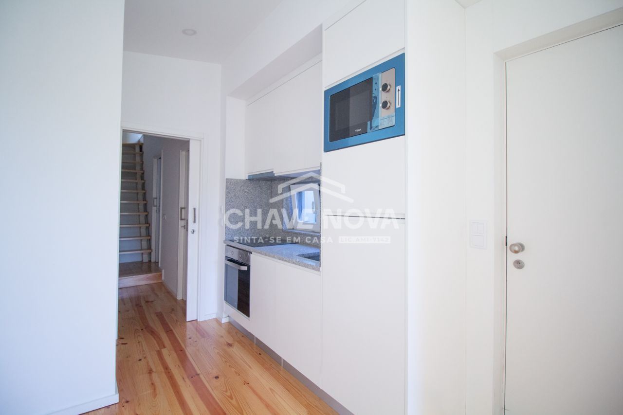 Apartamento T2 para Venda em Cedofeita, Santo Ildefonso, Sé, Miragaia, São Nicolau e Vitória Foto 13