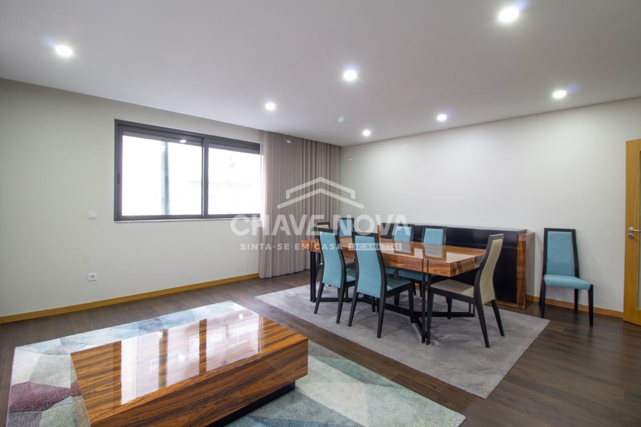 Apartamento T2 para Venda em Cedofeita, Santo Ildefonso, Sé, Miragaia, São Nicolau e Vitória Foto 5