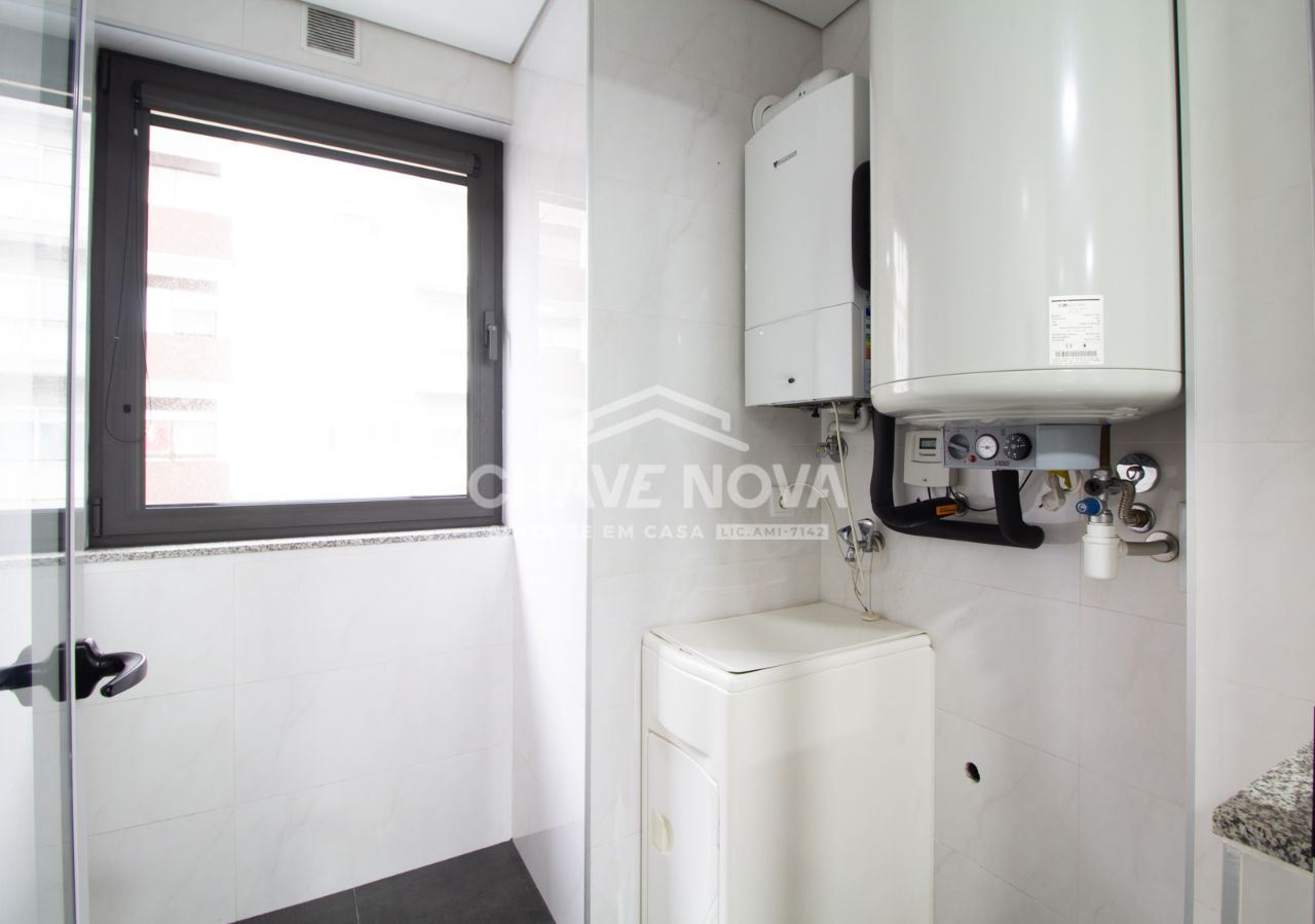 Apartamento T2 para Venda em Cedofeita, Santo Ildefonso, Sé, Miragaia, São Nicolau e Vitória Foto 14