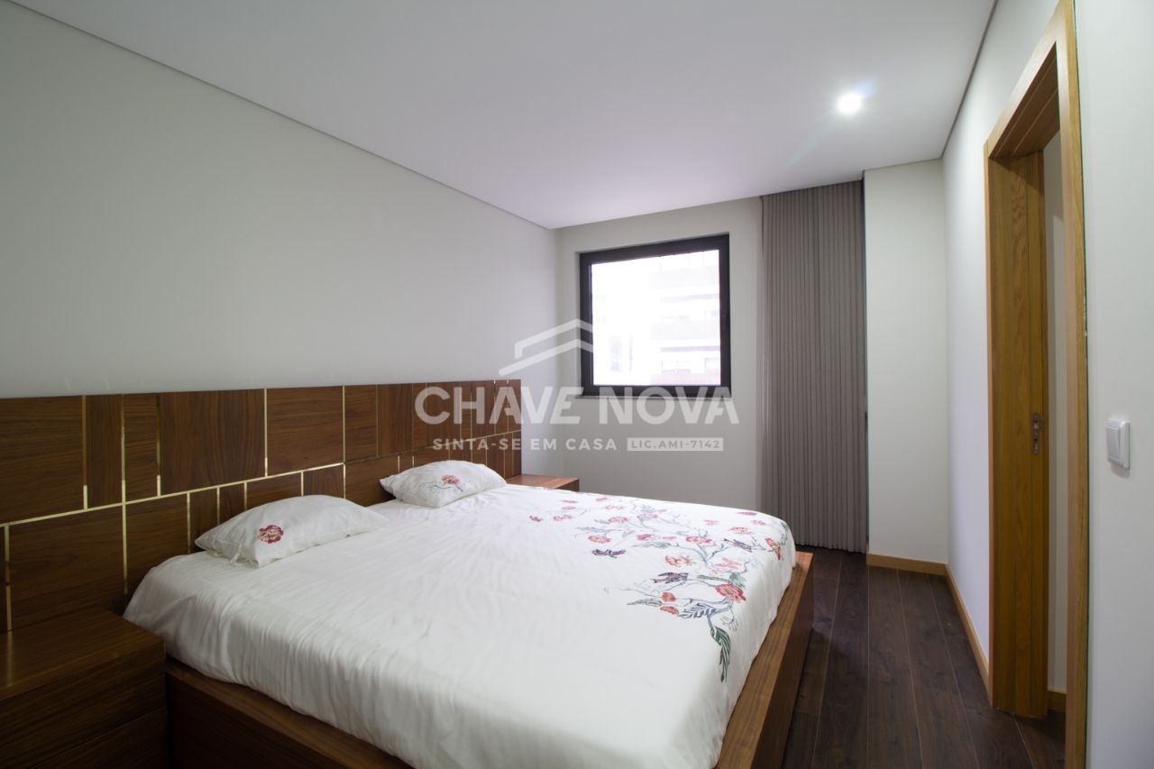 Apartamento T2 para Venda em Cedofeita, Santo Ildefonso, Sé, Miragaia, São Nicolau e Vitória Foto 15