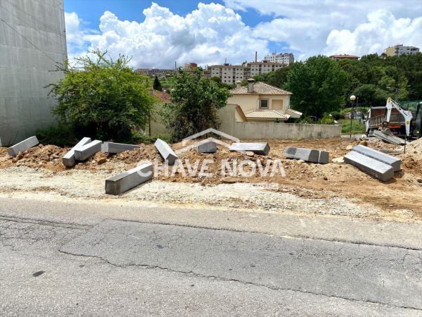 Land for sale in São João da Madeira, Portugal — €110,000