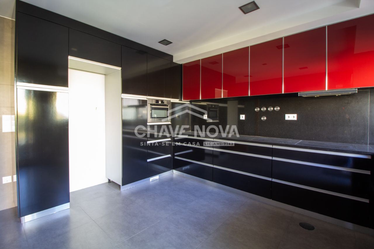 Moradia T4 para Venda em Aguçadoura e Navais