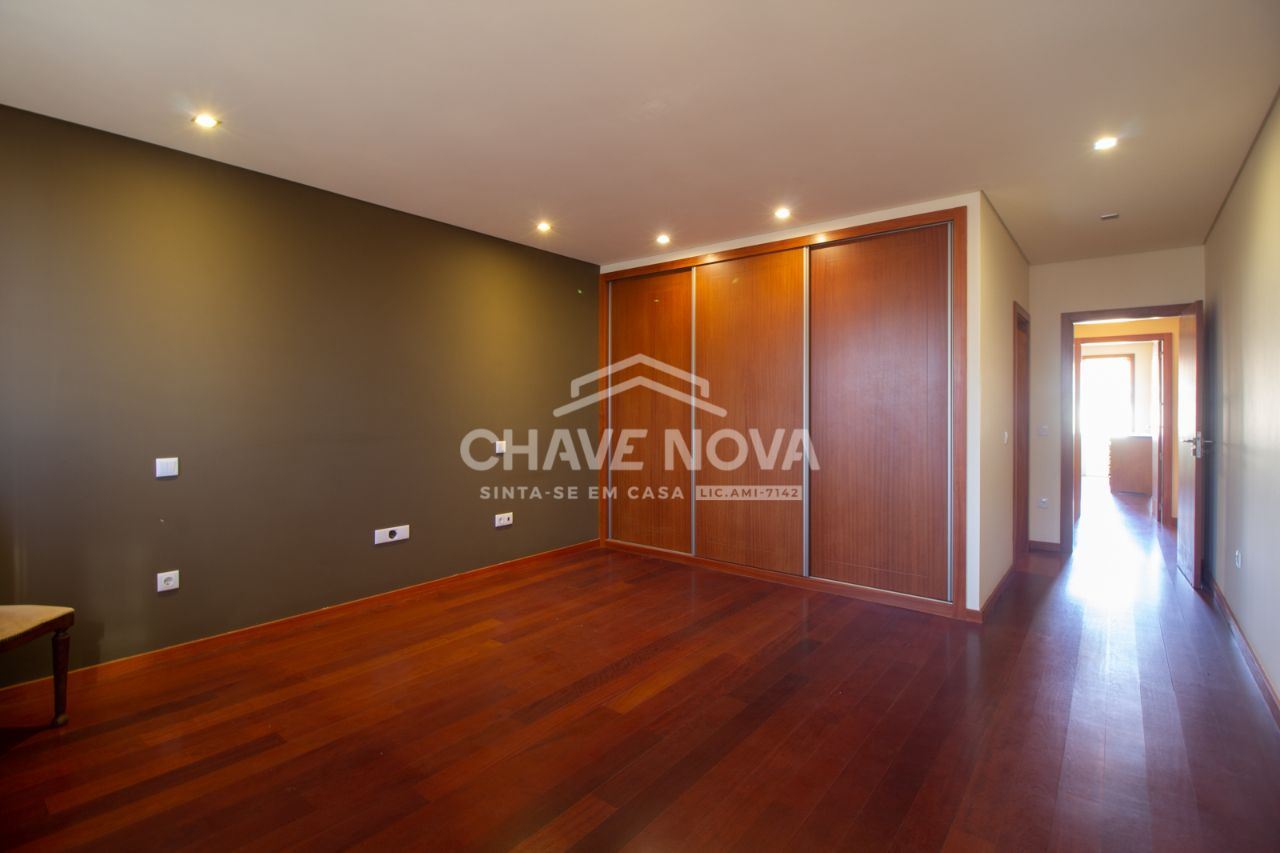 Moradia T4 para Venda em Aguçadoura e Navais