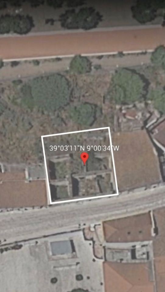 Terreno em Alenquer com 236 M2 - 210.000€