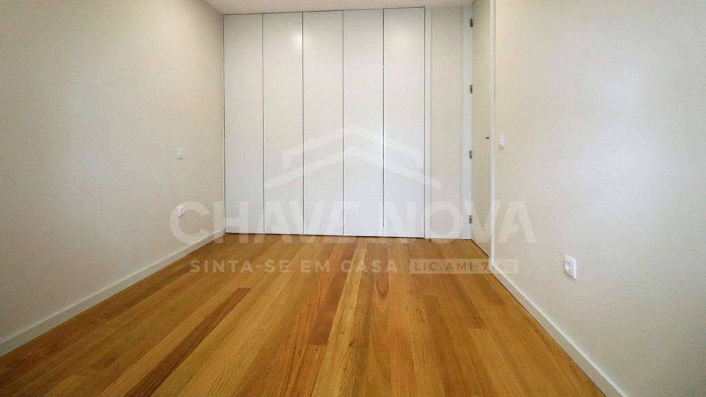 Apartamento T4 para Venda em Póvoa de Varzim, Beiriz e Argivai