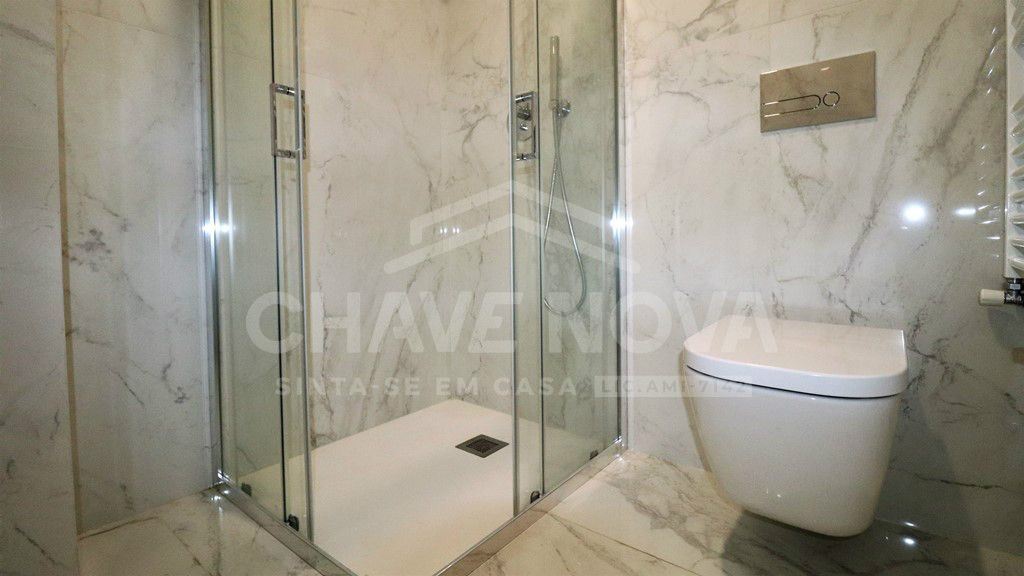 Apartamento T4 para Venda em Póvoa de Varzim, Beiriz e Argivai