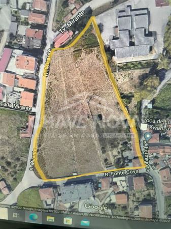 Land for sale in Vila Nova de Gaia, Portugal — €540,000