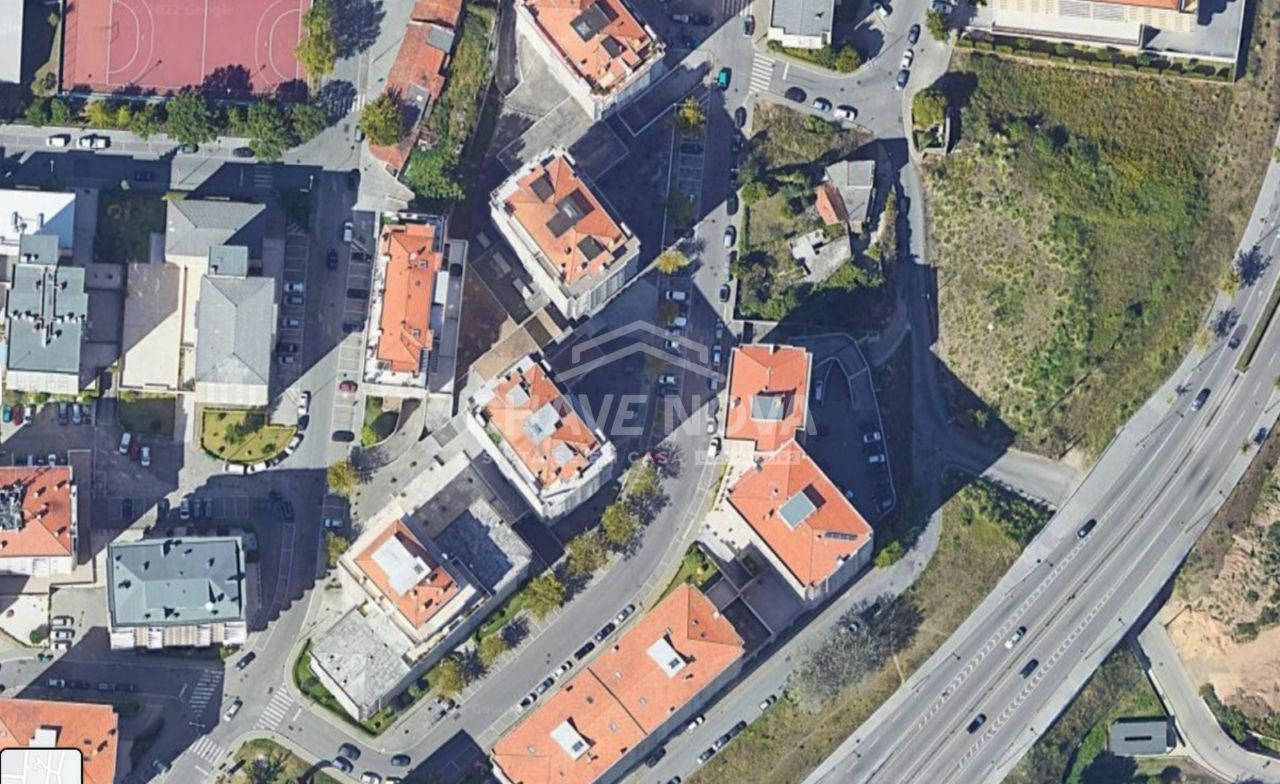 Loja para Venda em Mafamude e Vilar do Paraíso