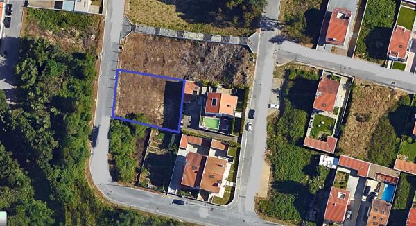 Land for sale in Vila Nova de Gaia, Portugal — €63,000