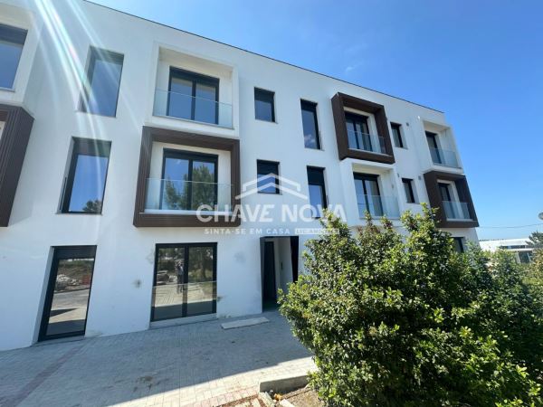 Apartamento T3 novo no Garden Residence, Urbanização Portela da Vila,  em Ramalhal, Torres Vedras.