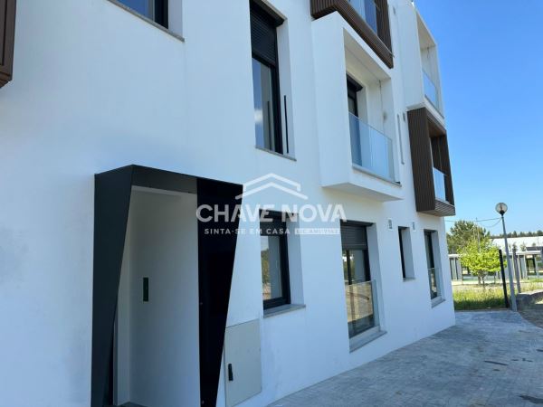 Apartamento T3 novo no Garden Residence, Urbanização Portela da Vila,  em Ramalhal, Torres Vedras.