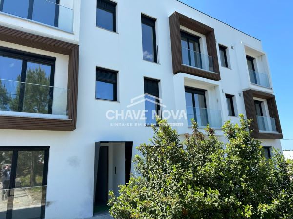 Apartamento T3 novo no Garden Residence, Urbanização Portela da Vila,  em Ramalhal, Torres Vedras.