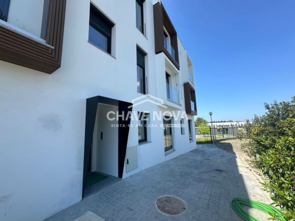 Apartamento T3 novo no Garden Residence, Urbanização Portela da Vila,  em Ramalhal, Torres Vedras.