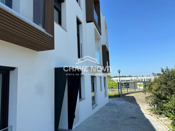 Apartamento T3 novo no Garden Residence, Urbanização Portela da Vila,  em Ramalhal, Torres Vedras.