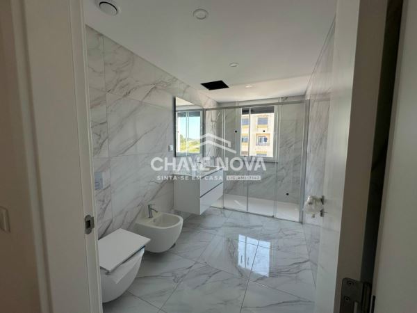 Apartamento T3 novo no Garden Residence, Urbanização Portela da Vila,  em Ramalhal, Torres Vedras.