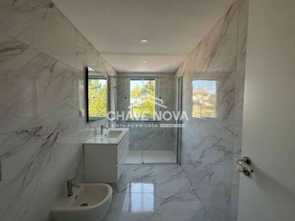 Apartamento T3 novo no Garden Residence, Urbanização Portela da Vila,  em Ramalhal, Torres Vedras.