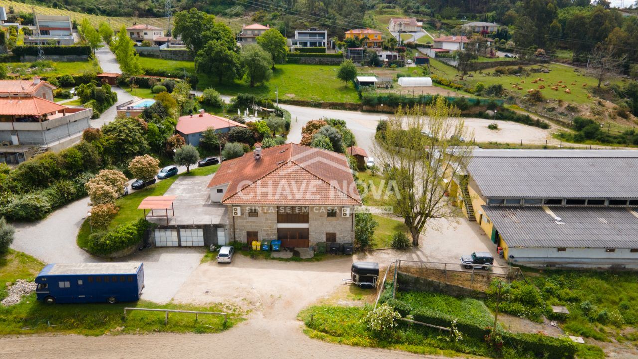 Quinta em Guimarães c/ capacidade de construção de 3000M2 