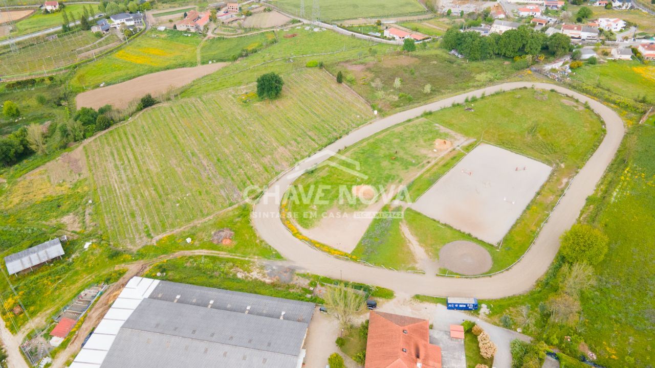 Quinta em Guimarães c/ capacidade de construção de 3000M2 