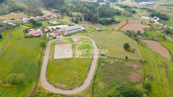 Quinta em Guimarães c/ capacidade de construção de 3000M2 
