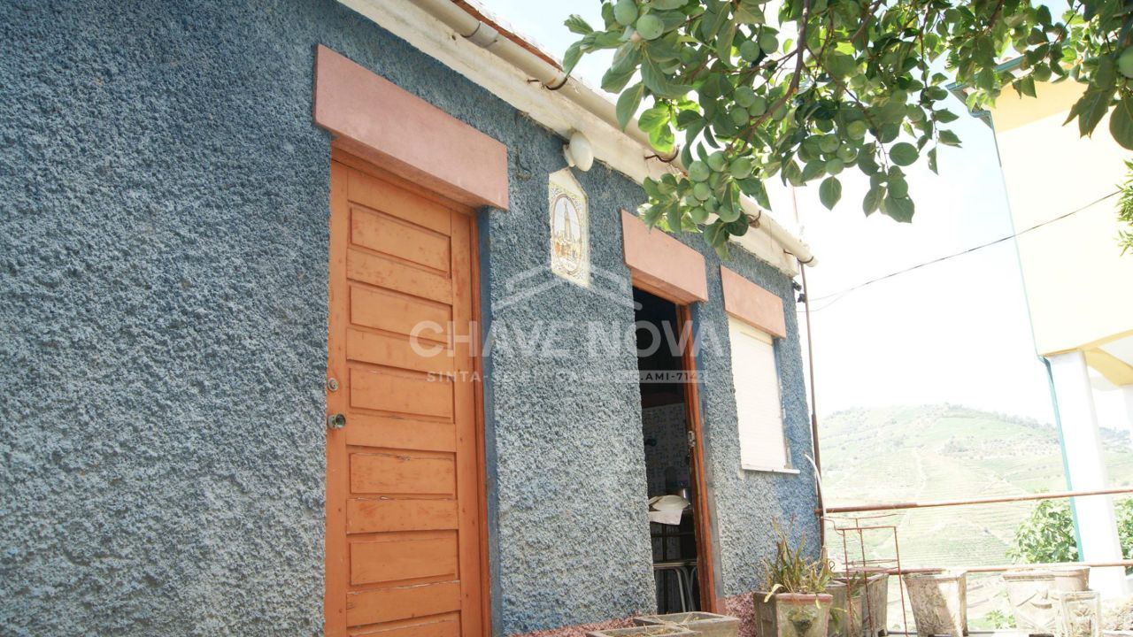 Moradia T2 para Venda em Nogueira e Ermida