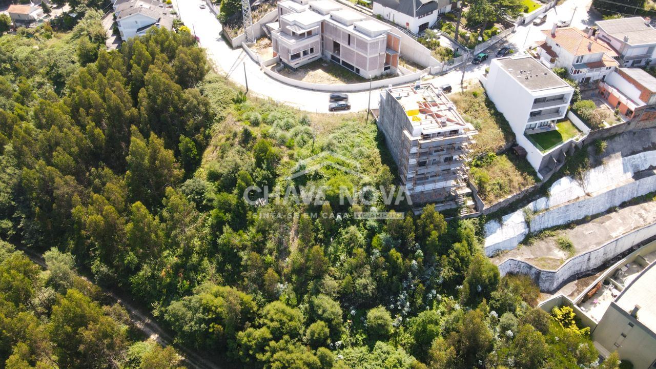 Land for sale in Vila Nova de Gaia, Portugal — €110,000