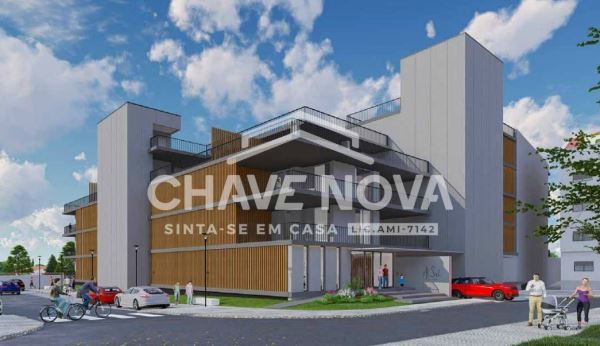 T4 EM  CONDOMÍNIO PRIVADO DE 28 APARTAMENTOS DE LUXO ESPERA POR SI NO CENTRO DE  ALCOCHETE