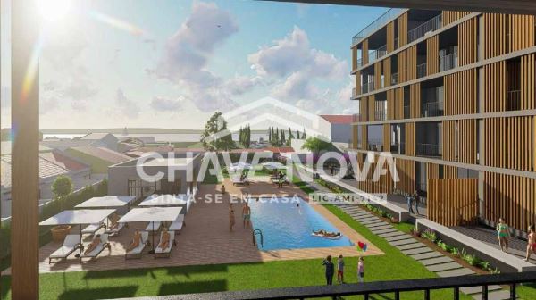 T4 EM  CONDOMÍNIO PRIVADO DE 28 APARTAMENTOS DE LUXO ESPERA POR SI NO CENTRO DE  ALCOCHETE