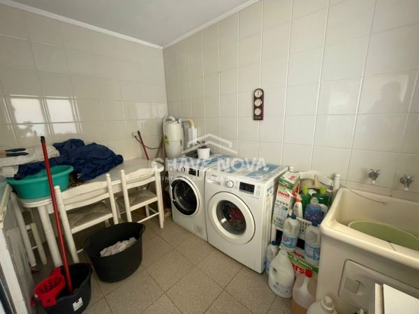 Moradia V4 c/ Garagem Box e Terraço em Arcozelo