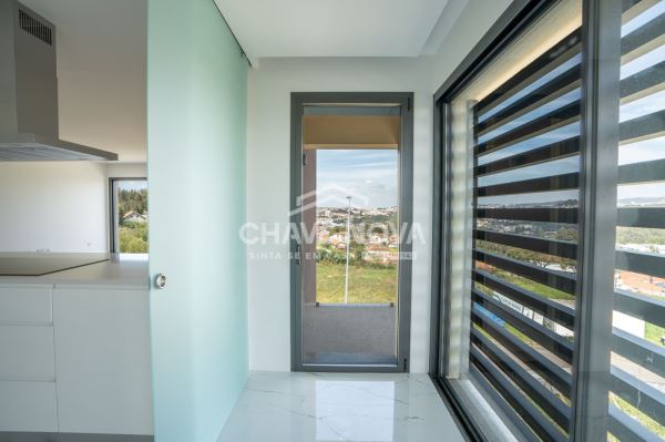 T2 Novo c/ Varanda e Lugar de Garagem em Avintes