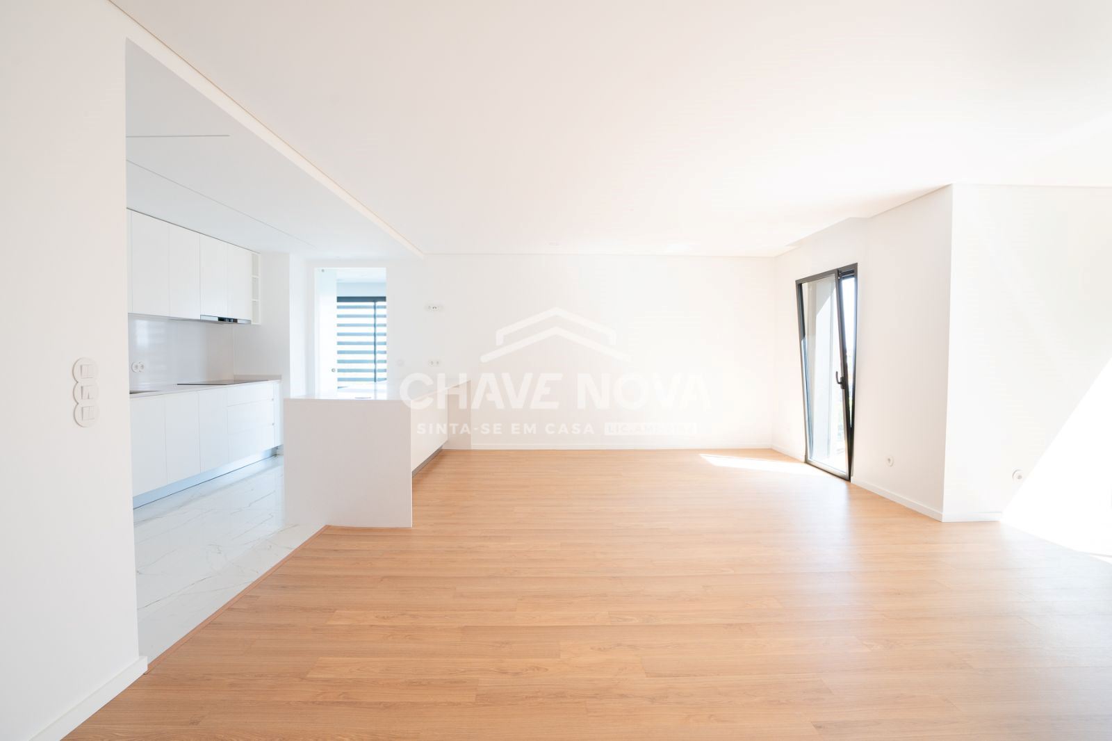 T2 Novo Último Piso c/ Varanda e Lugar de Garagem em Avintes
