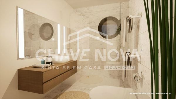 Apartamento T2 Centro Aveiro. Garagem e terraço. Condomínio com jardim.