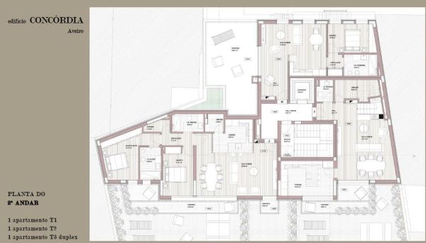 Apartamento T2 centro de Aveiro. Garagem. Condomínio com jardim