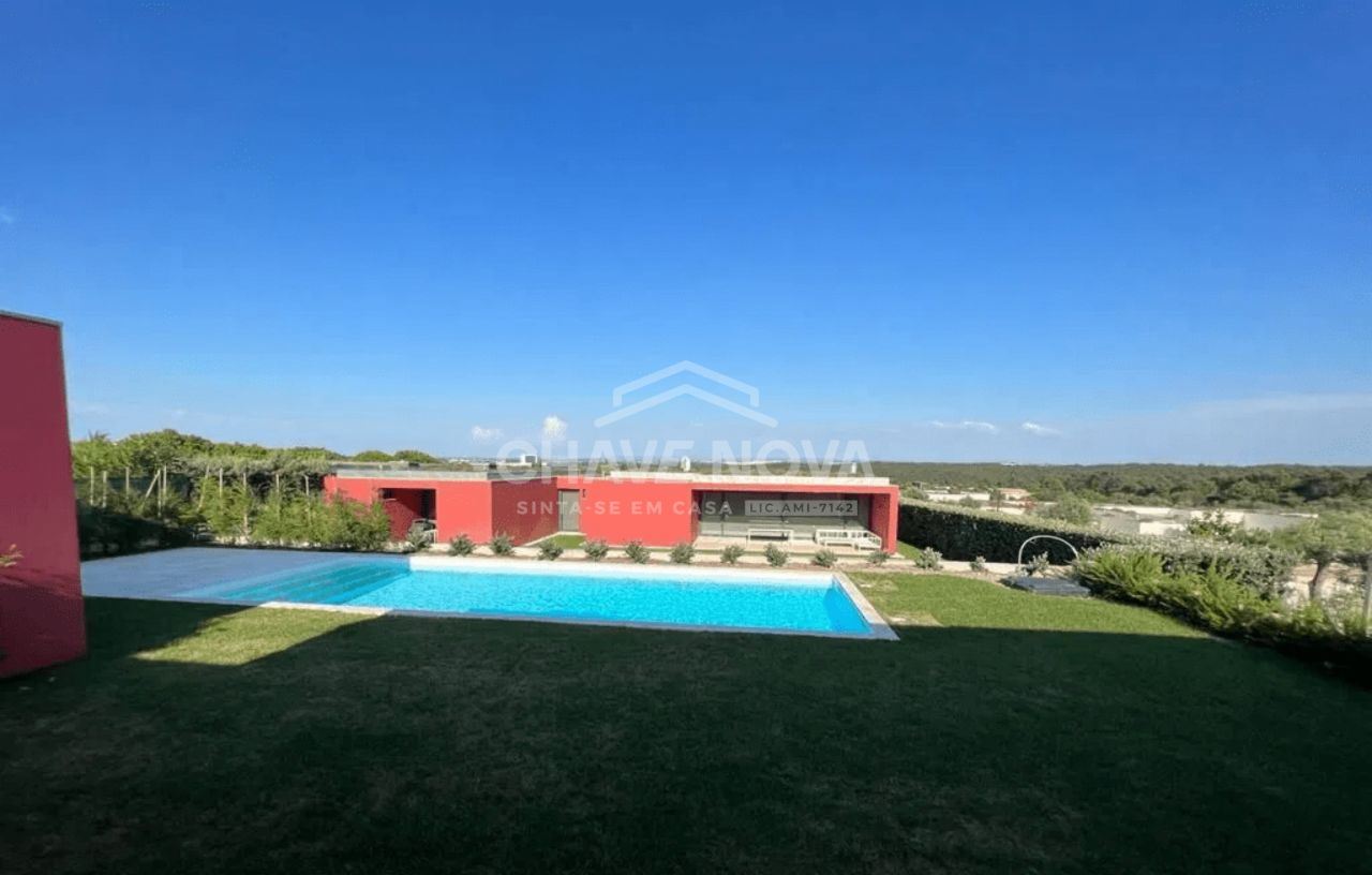 Moradia V 3 com piscina em condomínio de Luxo no Resort Bom Sucesso Óbidos