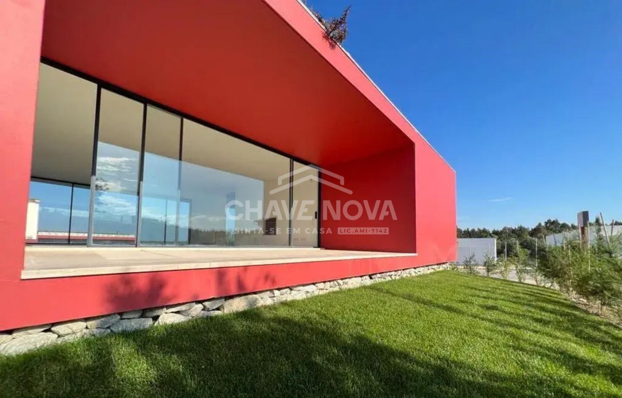 Moradia V 3 com piscina em condomínio de Luxo no Resort Bom Sucesso Óbidos