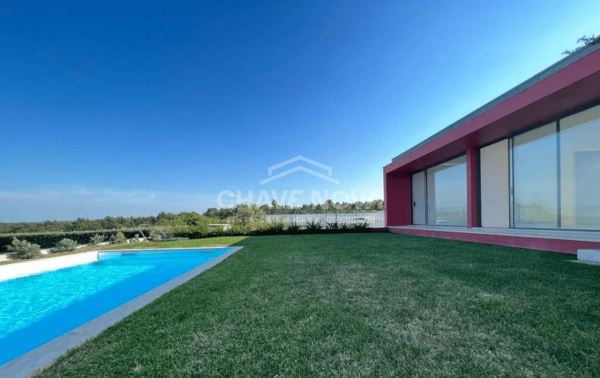 Moradia V 3 com piscina em condomínio de Luxo no Resort Bom Sucesso Óbidos