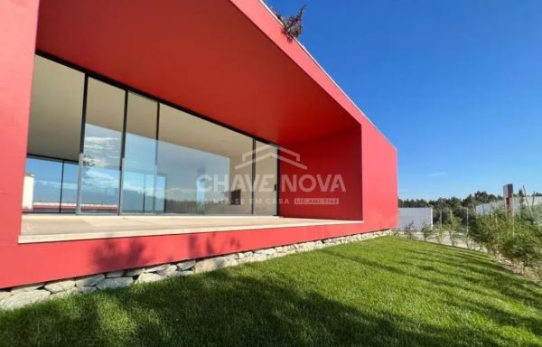 Moradia V 3 com piscina em condomínio de Luxo no Resort Bom Sucesso Óbidos