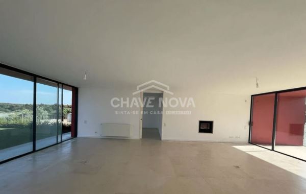Moradia V 3 com piscina em condomínio de Luxo no Resort Bom Sucesso Óbidos